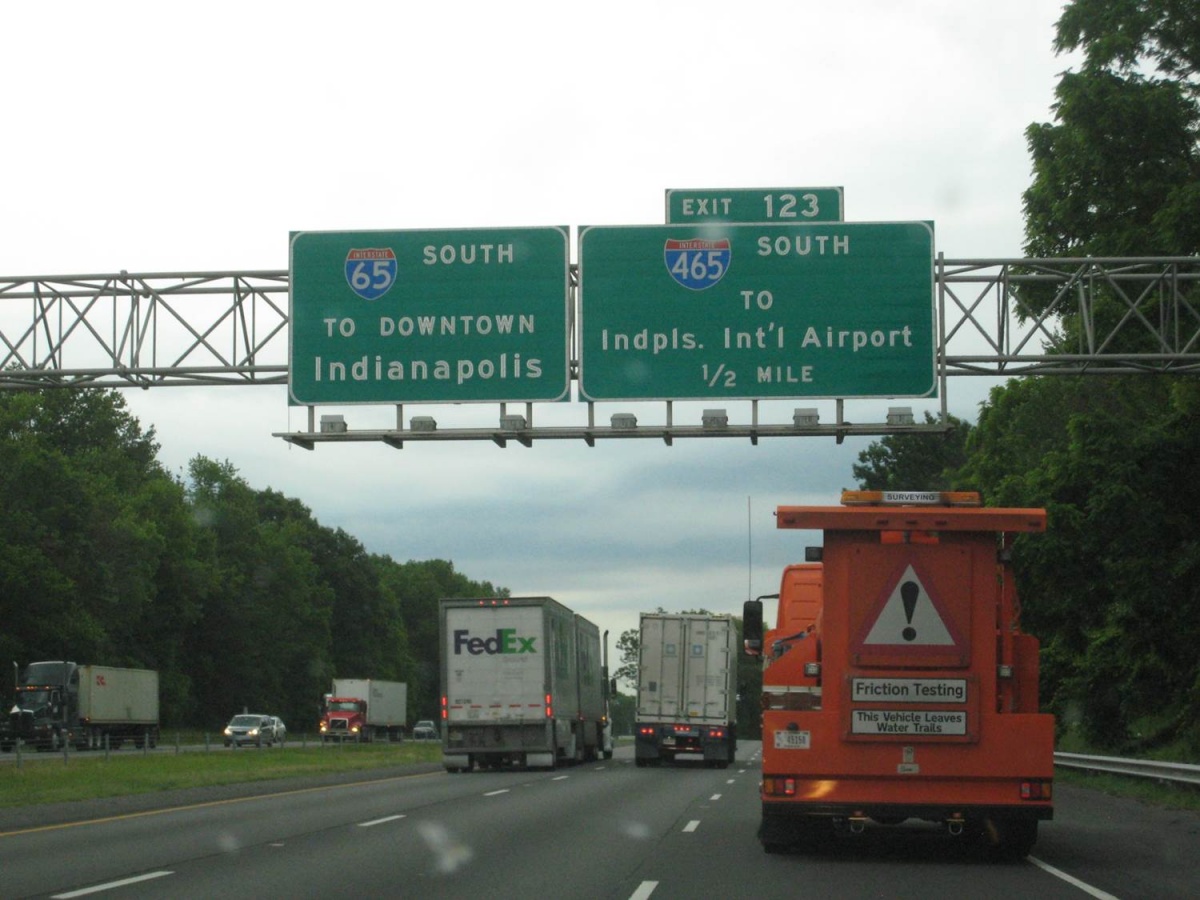 US SCRIM survey vehicle on highway 65